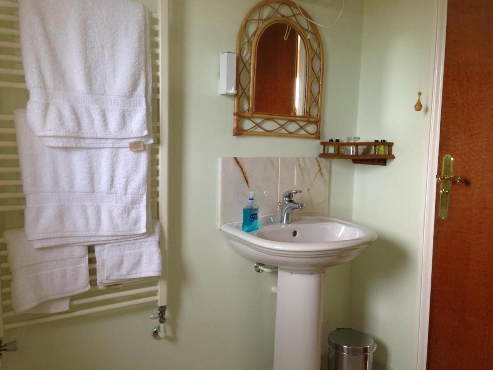 Room In Guest Room - Orchard Manor, Fore Street, Probus Truro Exterior foto